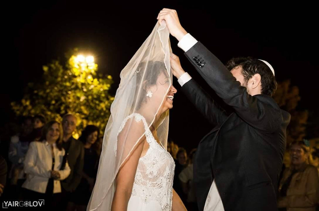 Short Soft Tulle Wedding Veil by Lace & Love (view 4)