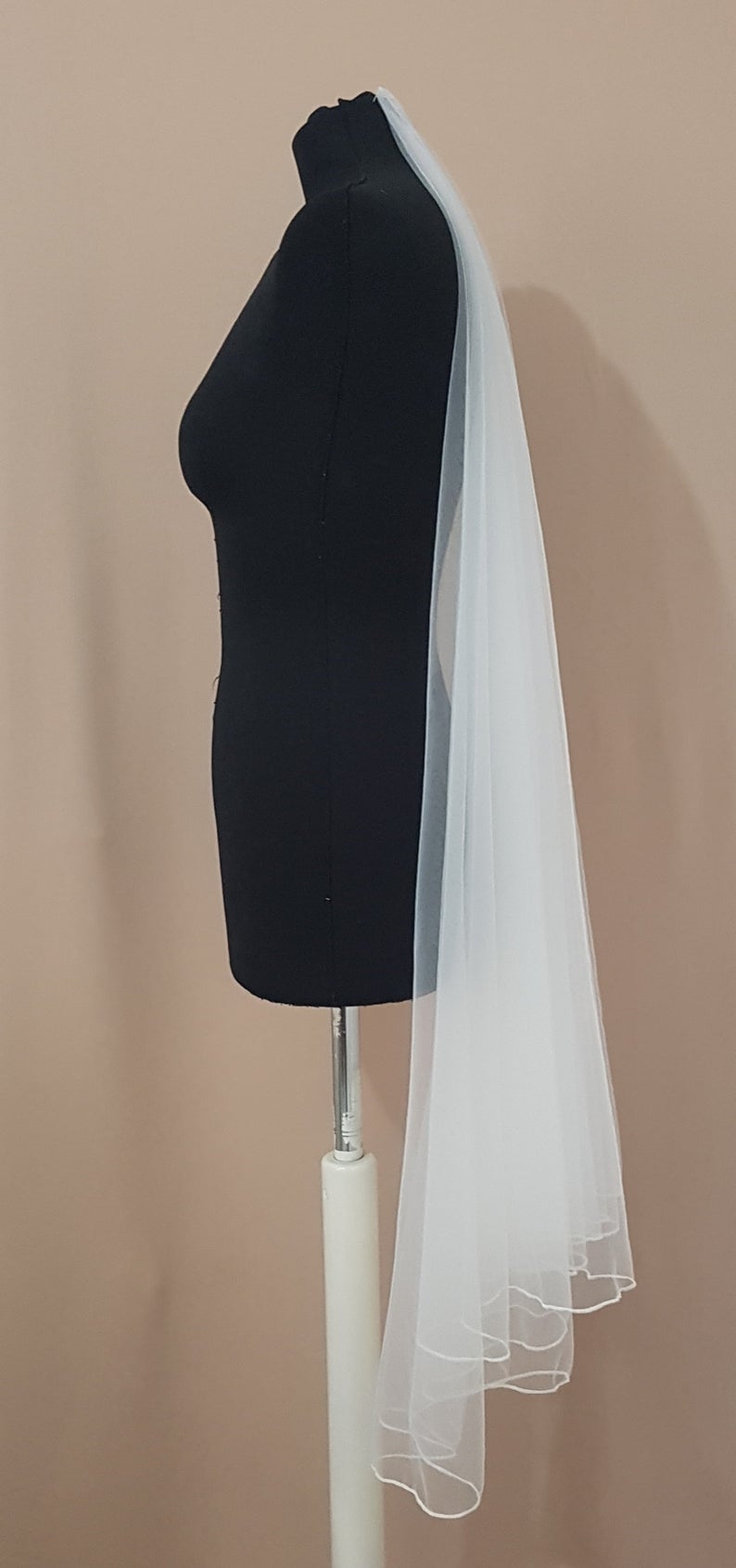 Long tulle wedding veil by Lace & Love - view 2